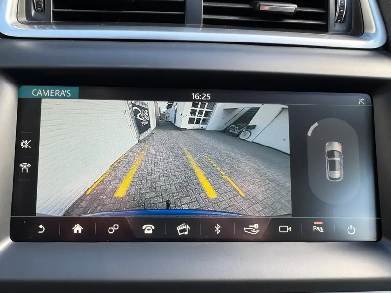 Jaguar E-PACE 2.0 P250 Automaat Clima Camera+Pdc Cruise Leder Trekhaak Keyless Bluetooth 2018 leasen bij DreamLease: foto 2