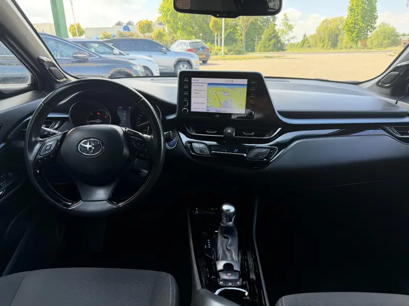Toyota C-HR 2.0 Hybrid First Edition 2020 leasen bij DreamLease: foto 2