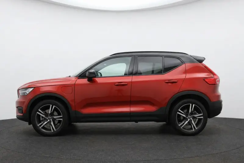 Volvo XC40 T5 Recharge R-Design 262PK Panoramadak | Leder | 360° Camera | Harman Kardon 2020 leasen bij DreamLease: foto 2