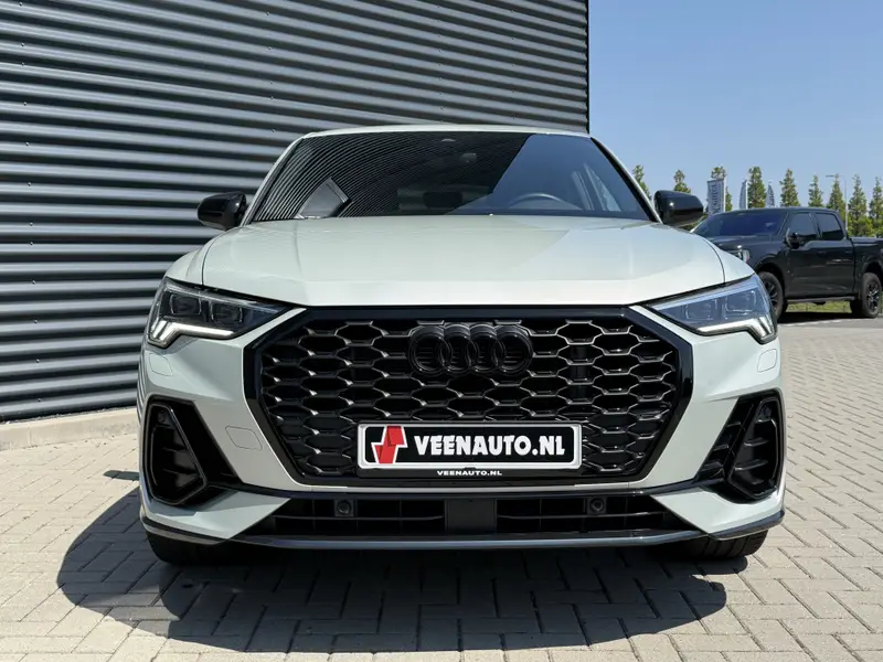 Audi Q3 Sportback 45 TFSI e S-LINE 2022 leasen bij DreamLease: foto 2