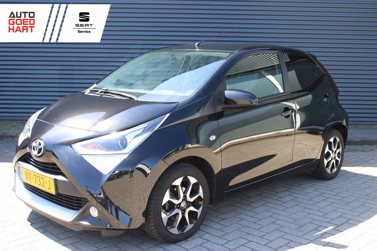 Toyota Aygo 1.0 VVT-i x-clusiv: foto 1