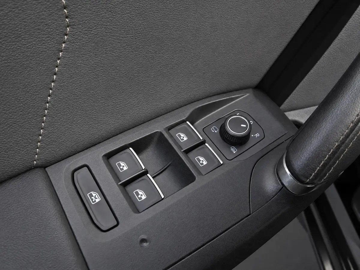 CUPRA Leon 1.4 e-Hybrid VZ Business: foto 17