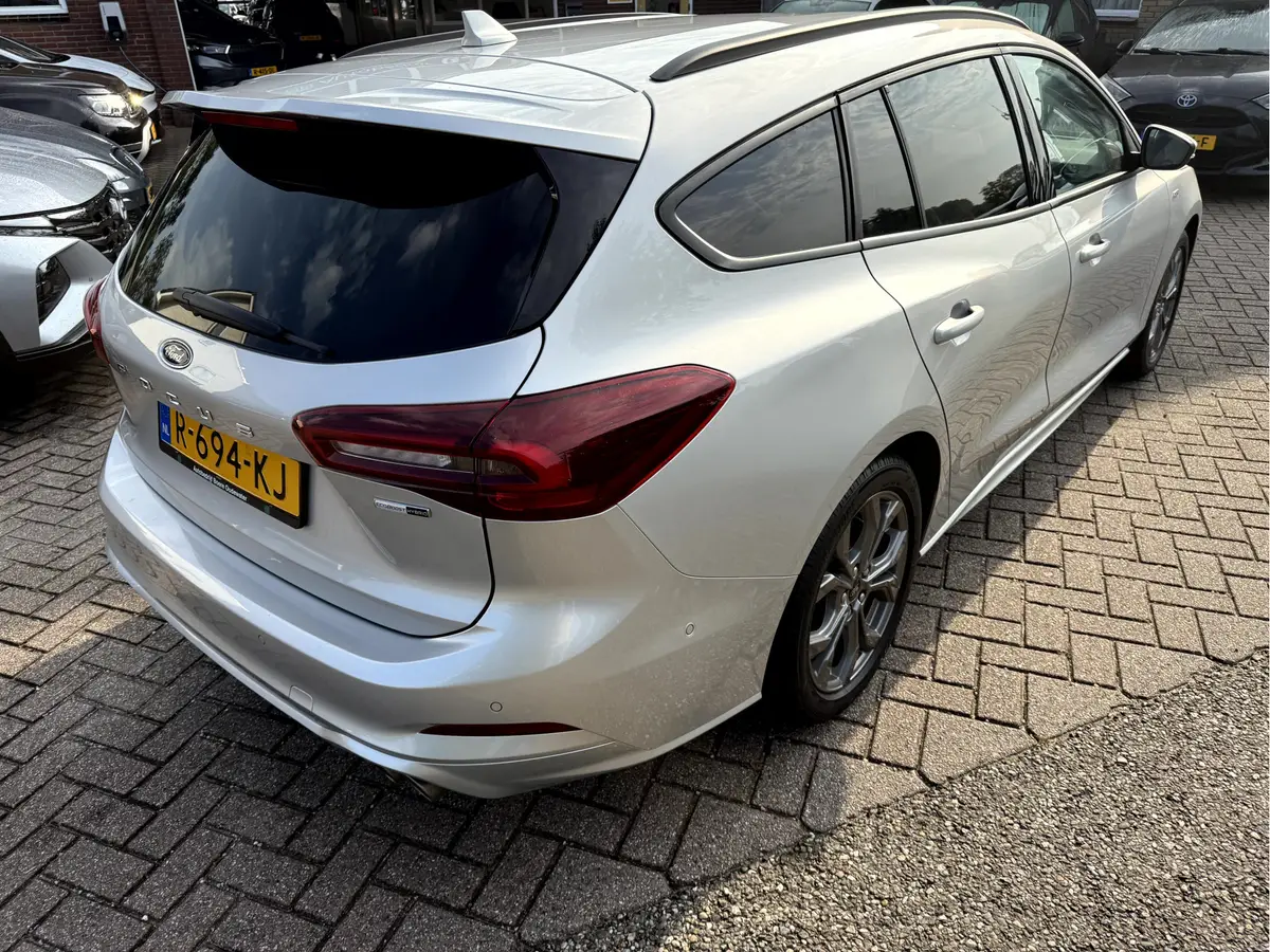 Ford Focus Wagon 1.0 EcoBoost Hybrid ST Line X: foto 20