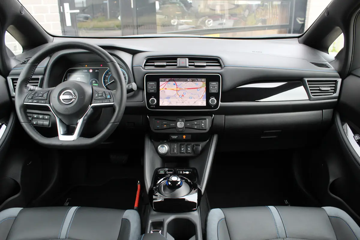 Nissan Leaf Tekna 39 kWh: foto 2