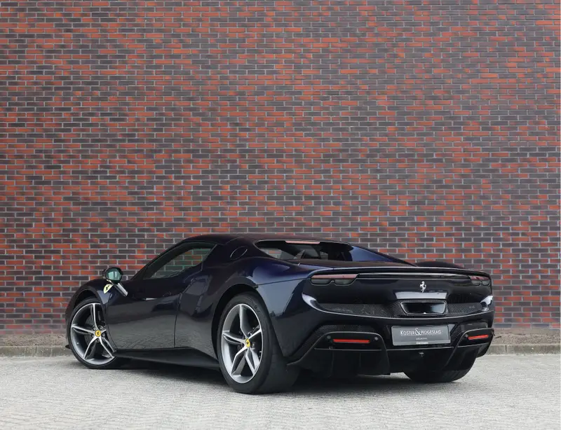 Ferrari 296 GTB 3.0 V6 2024 leasen bij DreamLease: foto 2