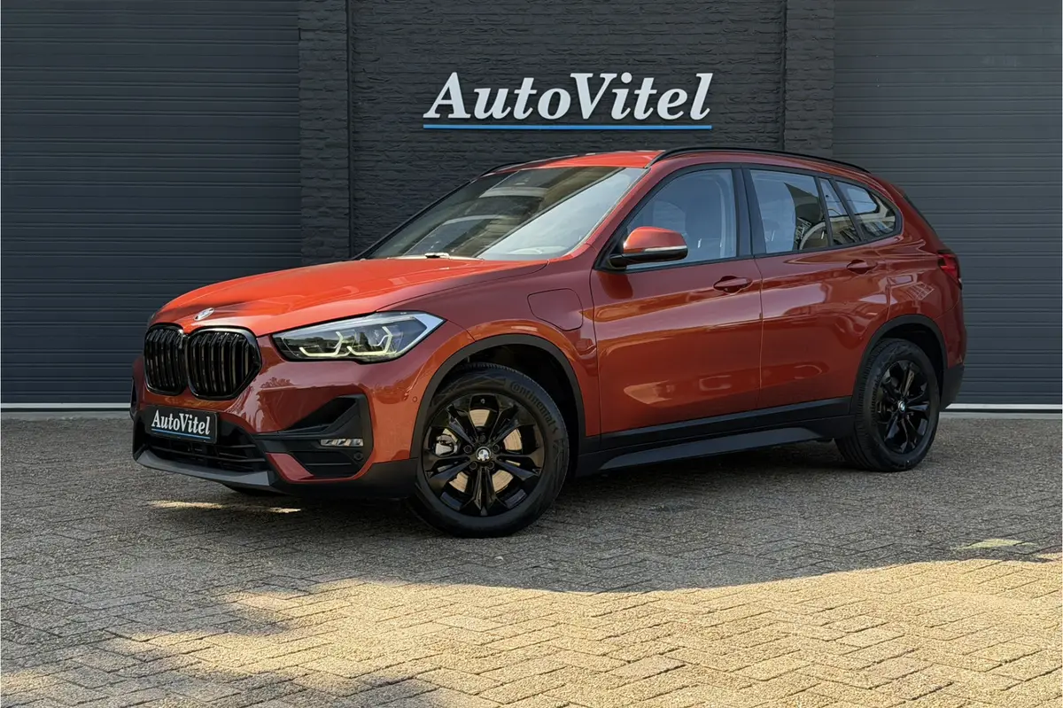 BMW X1 xDrive25e | Elektrische Klep | PDC V + A | LED | Apple Carplay | DAB | 35x op voorraad !: foto 1