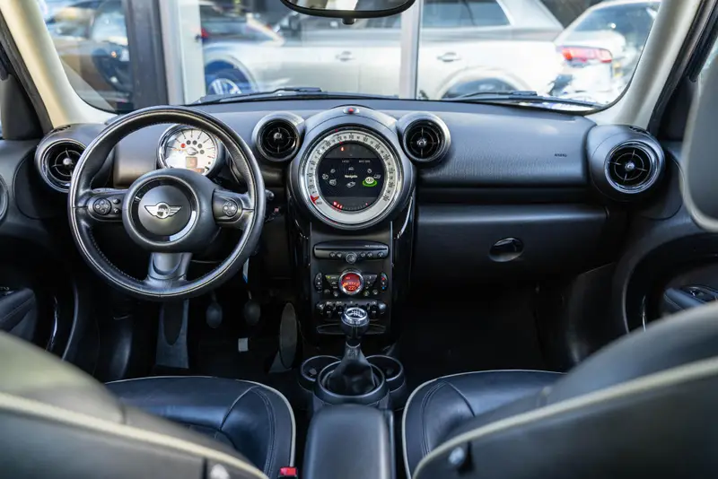 MINI Countryman 1.6 Cooper Knockout Edition 2014 leasen bij DreamLease: foto 2