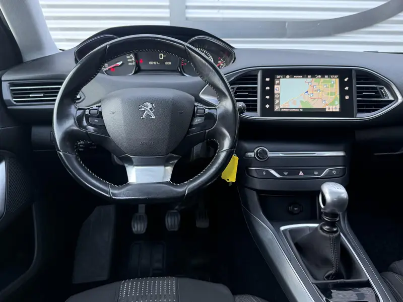 Peugeot 308 SW 1.2 PureTech Style 2016 leasen bij DreamLease: foto 2