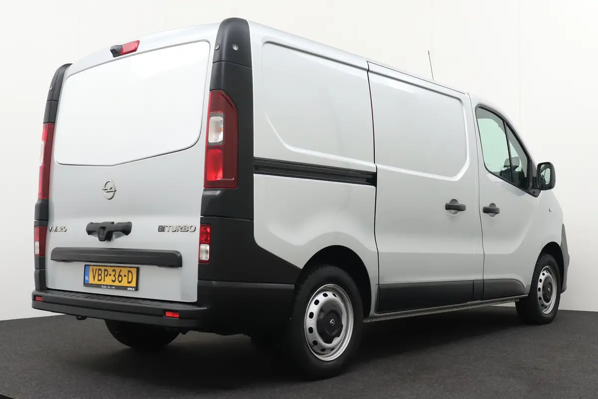 Opel Vivaro 1.6 126 PK CDTI Navigator: foto 2