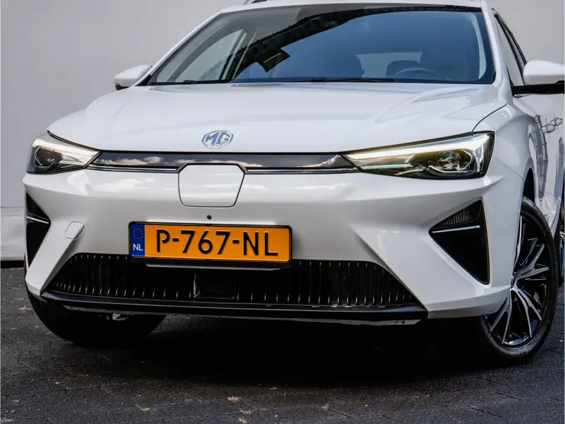 MG MG5 Electric Standard Range Luxury 50 kWh SOH 87% 2022 leasen bij DreamLease: foto 2