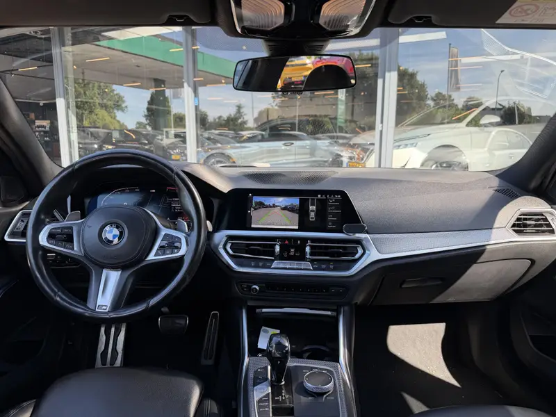 BMW 3 Serie 318i Executive Edition 2020 leasen bij DreamLease: foto 2