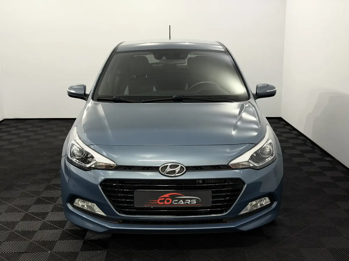 Hyundai i20 1.0 T-GDI Black Edition: foto 2