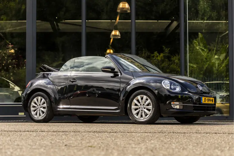 Volkswagen Beetle Cabriolet 1.2 TSI Design BlueMotion 2016 leasen bij DreamLease: foto 1