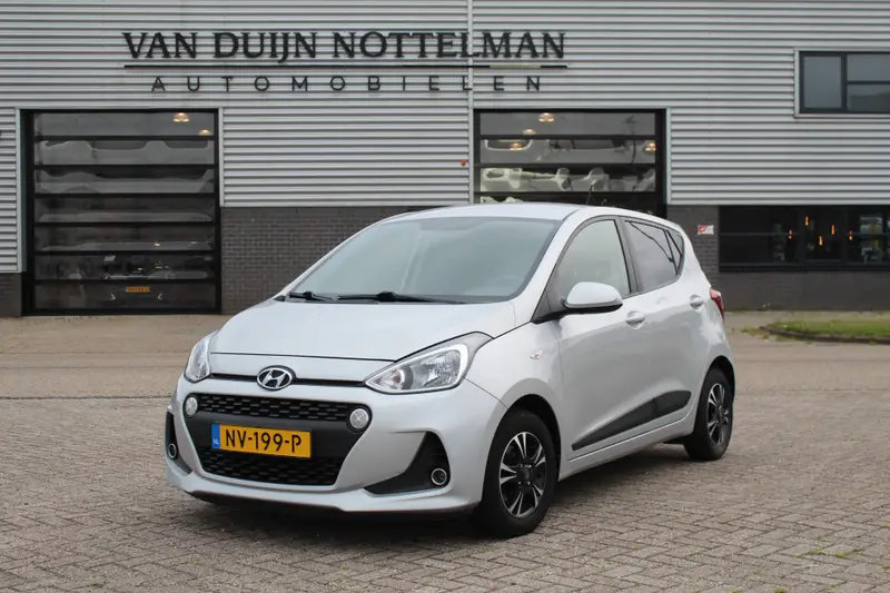 Hyundai i10 1.0i Go! 2017 leasen bij DreamLease: foto 1