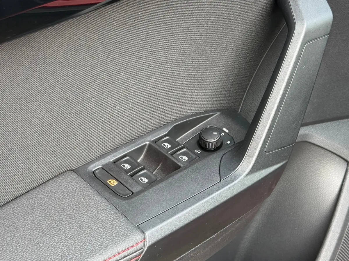 SEAT Arona 1.5 TSI 150PK EVO FR | Camera | Carplay | Stoelverw. | Parkeersens. v+a: foto 19