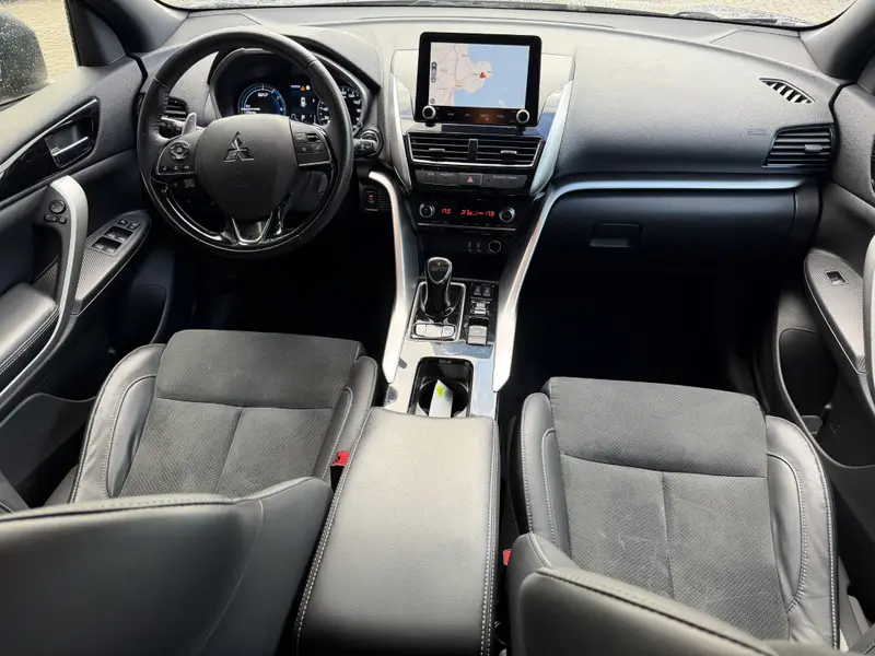 Mitsubishi Eclipse Cross 2.4 PHEV Intense+ 2022 leasen bij DreamLease: foto 2