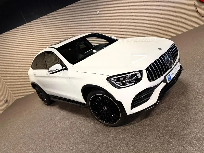 Mercedes-Benz GLC Coupé 300e 4MATIC AMG STYLING-SCHUIFDAK-21 INCH-CAMERA-DAB 2022 leasen bij DreamLease: foto 2