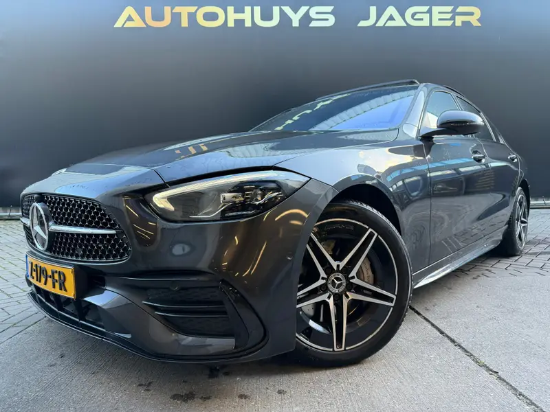 Mercedes-Benz C-Klasse 300 e AMG Line Pano Carplay Sfeer Camera 2023 leasen bij DreamLease: foto 1