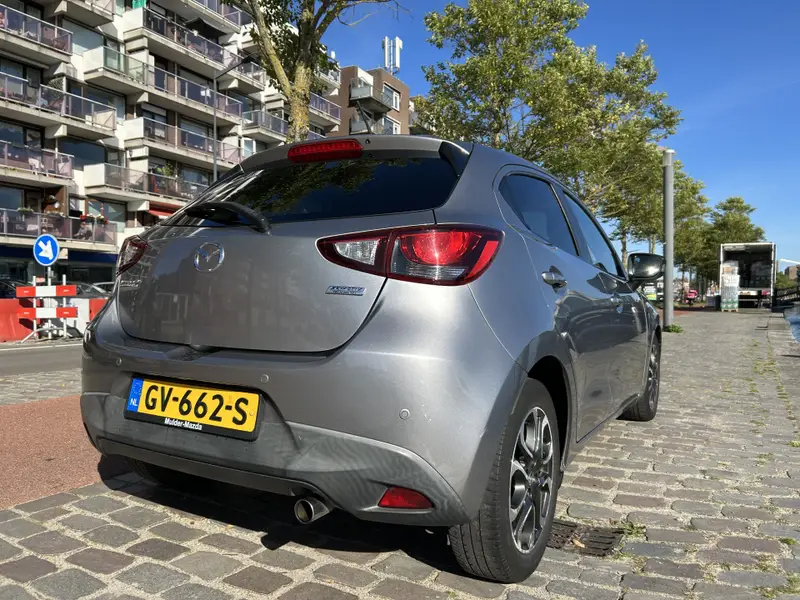 Mazda 2 1.5 Skyactiv-G GT-M 2015 leasen bij DreamLease: foto 2