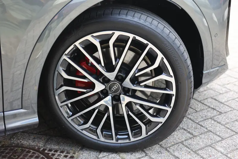Audi Q5 e-hybrid quattro Competition 2026 leasen bij DreamLease: foto 2