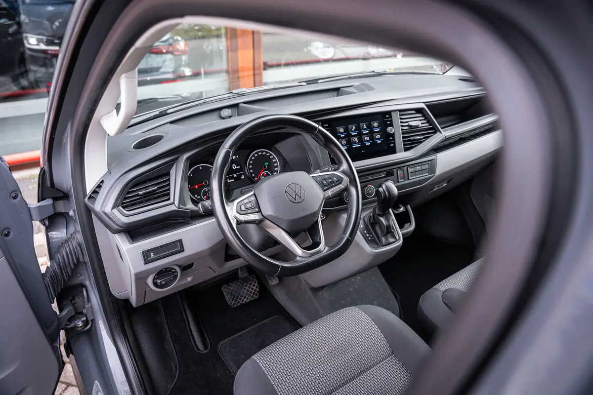 Volkswagen Transporter 2.0 TDI 150pk | L2 | Automaat | Stoelverwarming | Navigatie | Adaptieve cruise control |Carplay |: foto 2