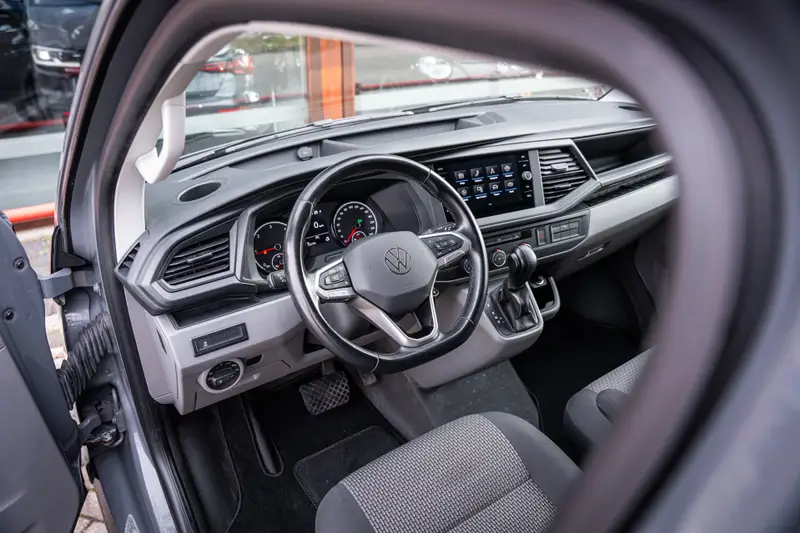 Volkswagen Transporter 2.0 TDI 150pk | L2 | Automaat | Stoelverwarming | Navigatie | Adaptieve cruise control |Carplay | 2022 leasen bij DreamLease: foto 2