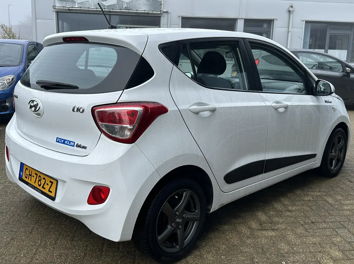Hyundai i10 1.0i i-Motion Comfort: foto 2
