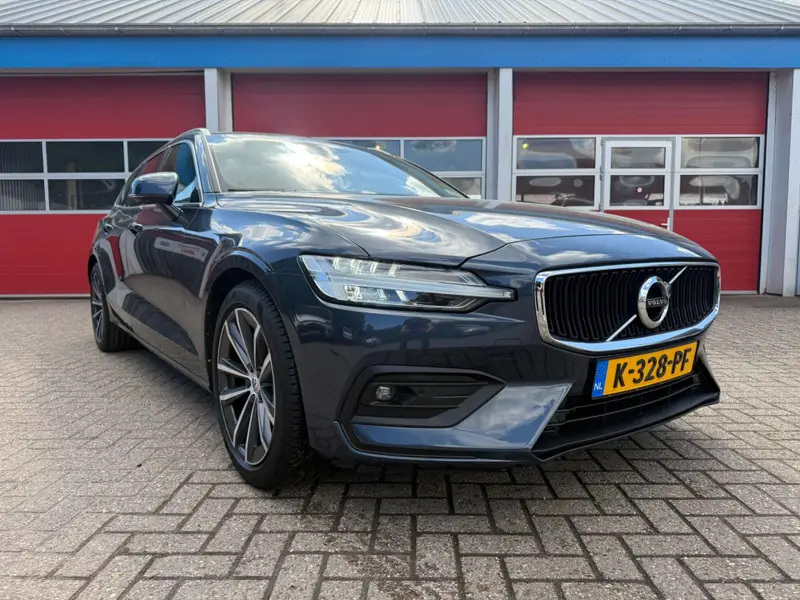 Volvo V60 2.0 B5 250 PK | Inscription | Navigatie | 2021 leasen bij DreamLease: foto 1
