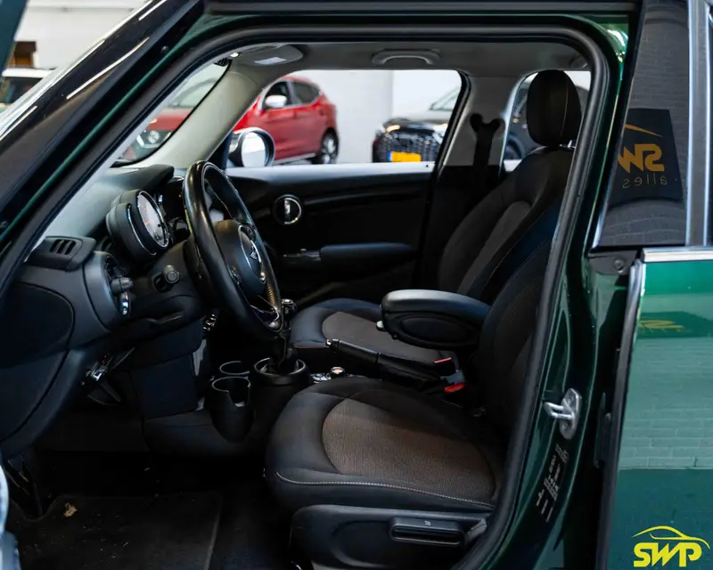 MINI 5-Deurs 1.5 One Salt Business 2018 leasen bij DreamLease: foto 2