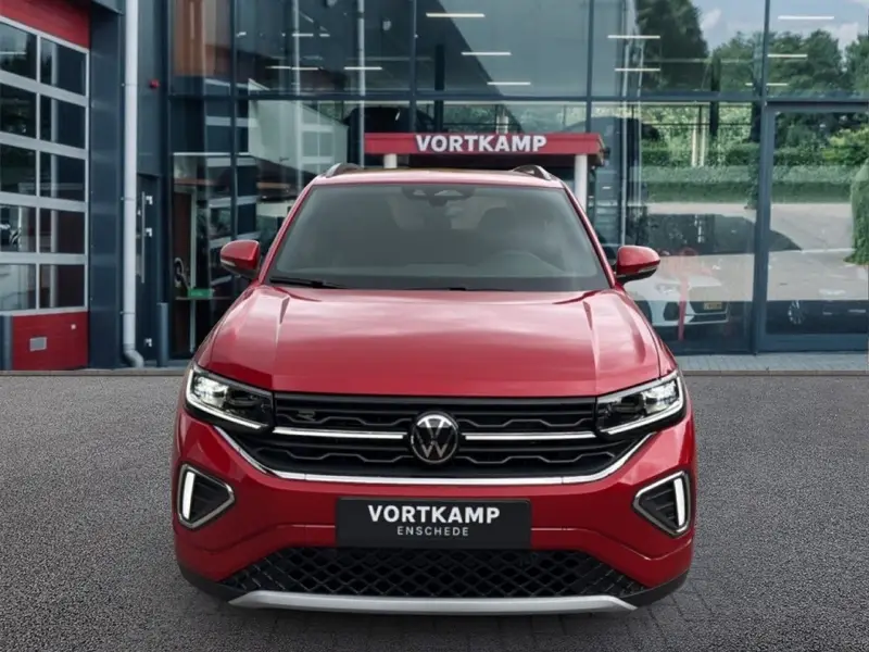 Volkswagen T-Cross 1.5 TSI DSG R-LINE AFN.TREKHAAK/CAMERA/IQ-LIGHTS/STOELVERW/CARPLAY 2026 leasen bij DreamLease: foto 2
