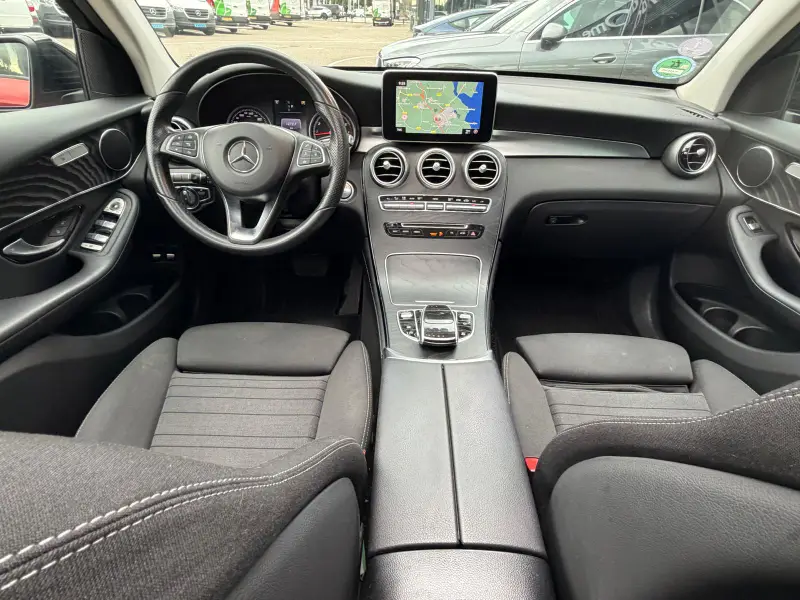 Mercedes-Benz GLC 250 4MATIC Prestige l Panoramadak l Comand APS l LED High Performance l Wegklapbare Trekhaak l Stoelverwarming l 360 gr Camera l PTS l Tempomaat l 2017 leasen bij DreamLease: foto 2