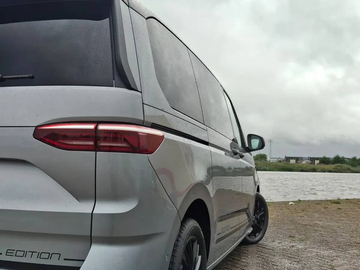 Volkswagen Multivan 1.5 eHybrid Bulli Edition 4Motion: foto 60