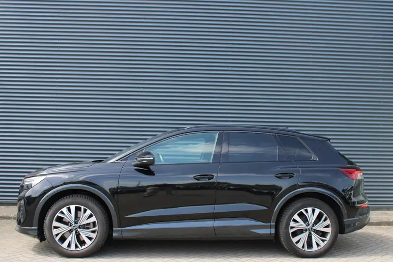 Audi Q4 e-tron 45 Advanced edition 82 kWh Camera Led Stoelverwarming 2024 leasen bij DreamLease: foto 2