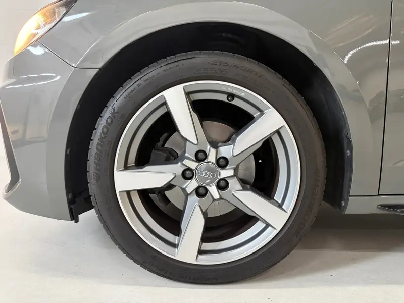 Audi A1 Sportback 30 TFSI*Stoelverwarming*Parkeersensoren* 2019 leasen bij DreamLease: foto 2