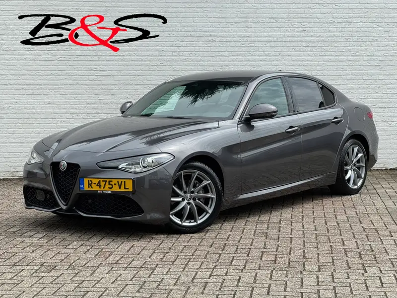 Alfa Romeo Giulia 2.0T Sprint Leder elektrisch+verwarmd Stuurverw Camera Carplay 2022 leasen bij DreamLease: foto 1