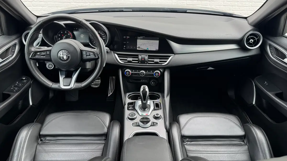 Alfa Romeo Giulia 2.0T Sprint Leder elektrisch+verwarmd Stuurverw Camera Carplay: foto 2