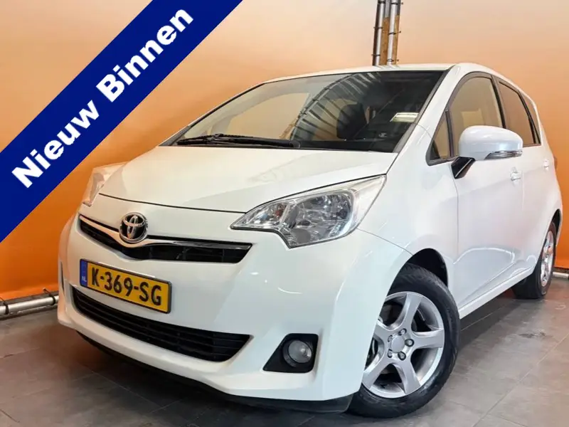 Toyota Verso-S 1.3 VVT-i Aspiration 2013 leasen bij DreamLease: foto 1