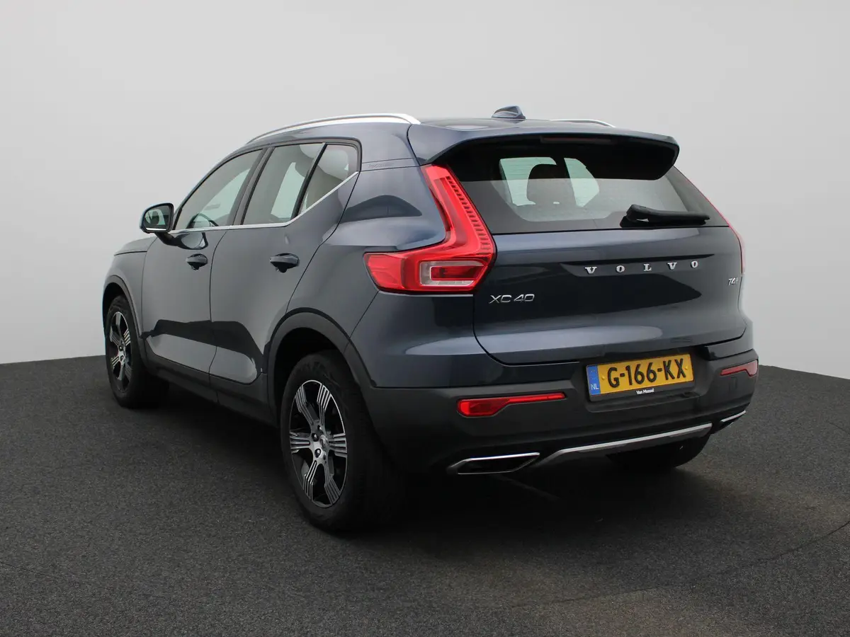 Volvo XC40 2.0 T4 Inscription: foto 2