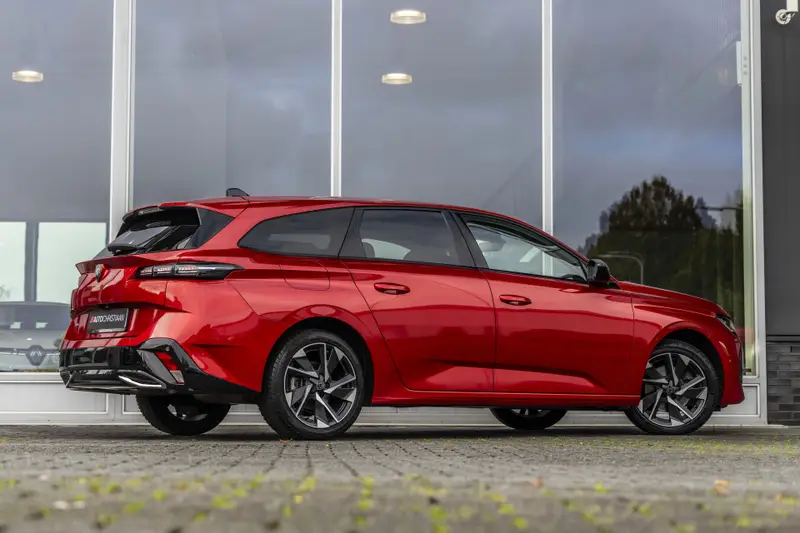 Peugeot 308 SW 1.2 PureTech GT 2023 leasen bij DreamLease: foto 2