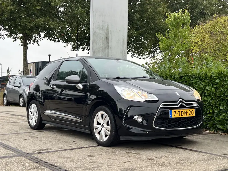 Citroën DS3 1.2 VTi So Chic 2014 leasen bij DreamLease: foto 2