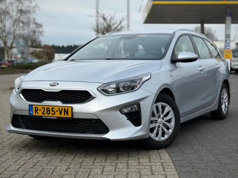 Kia Ceed 1.5 T-GDI 160PK CARPLAY CAMERA STOEL/STUUR VERWARMING 2021 leasen bij DreamLease: foto 1