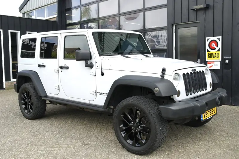 Jeep Wrangler 2.8 CRD Sport 2013 leasen bij DreamLease: foto 1
