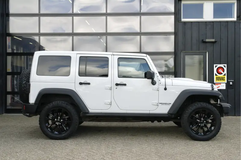 Jeep Wrangler 2.8 CRD Sport 2013 leasen bij DreamLease: foto 2