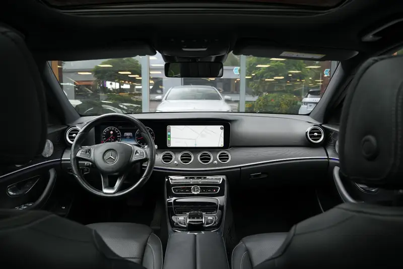 Mercedes-Benz E-Klasse 400 4Matic Premium Plus AMG 2017 leasen bij DreamLease: foto 2