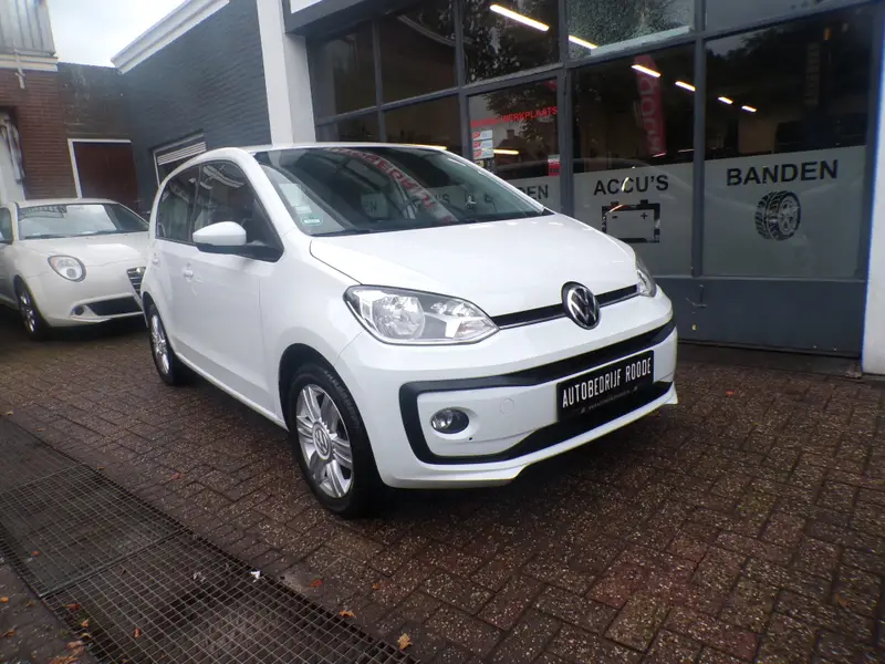 Volkswagen up! 1.0 5-Drs Ultra White 2021 leasen bij DreamLease: foto 2