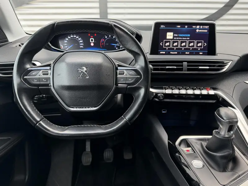 Peugeot 3008 1.2 PureTech Première 2017 leasen bij DreamLease: foto 2