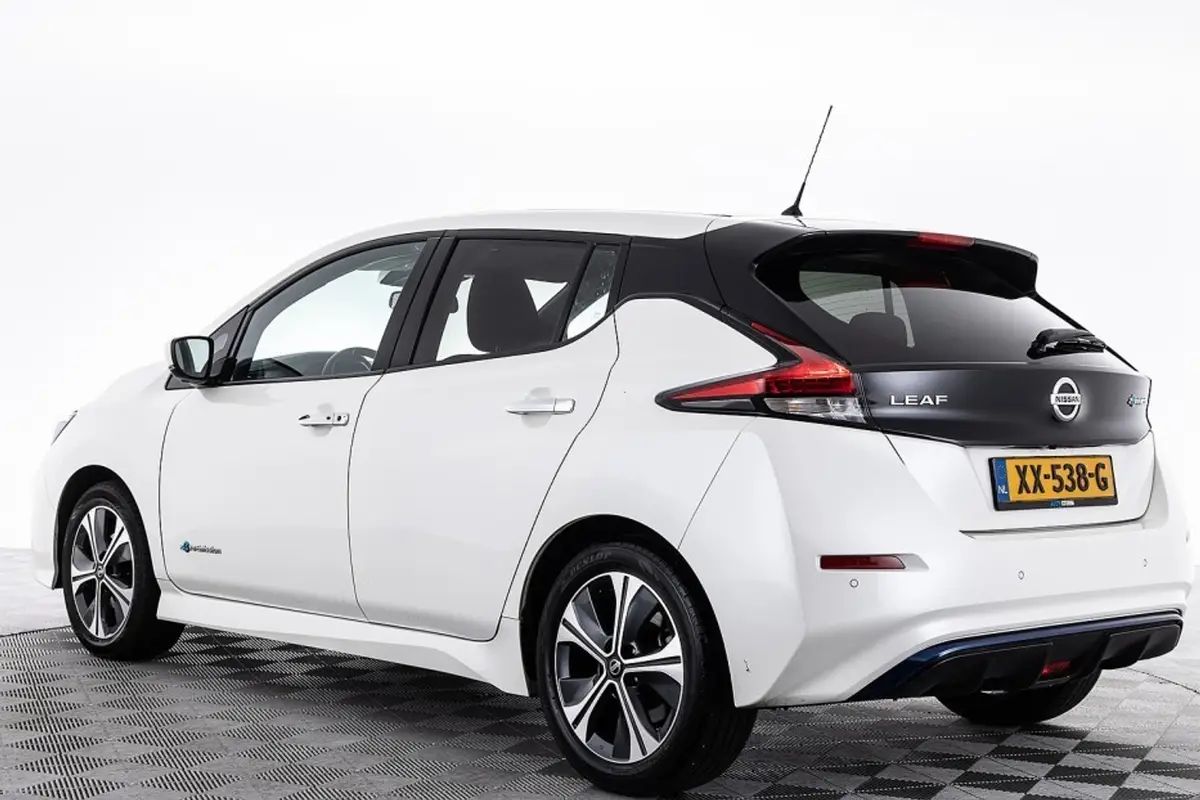 Nissan Leaf N-Connecta 40 kWh | NAVI | ECC -GOEDE VRIJDAG + 2e PAASDAG OPEN!: foto 2