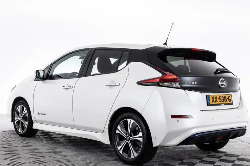 Nissan Leaf N-Connecta 40 kWh | NAVI | ECC -GOEDE VRIJDAG + 2e PAASDAG OPEN! 2019 leasen bij DreamLease: foto 2