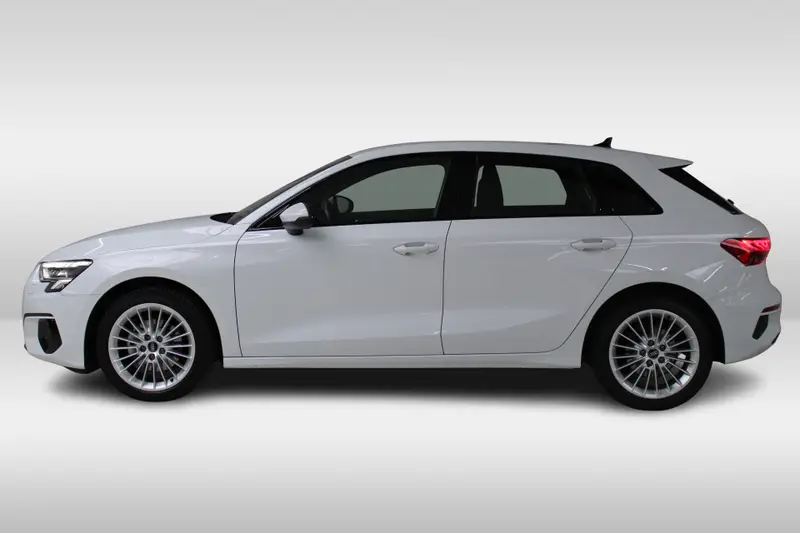 Audi A3 Sportback 30 TFSI Advanced Automaat 2023 leasen bij DreamLease: foto 2