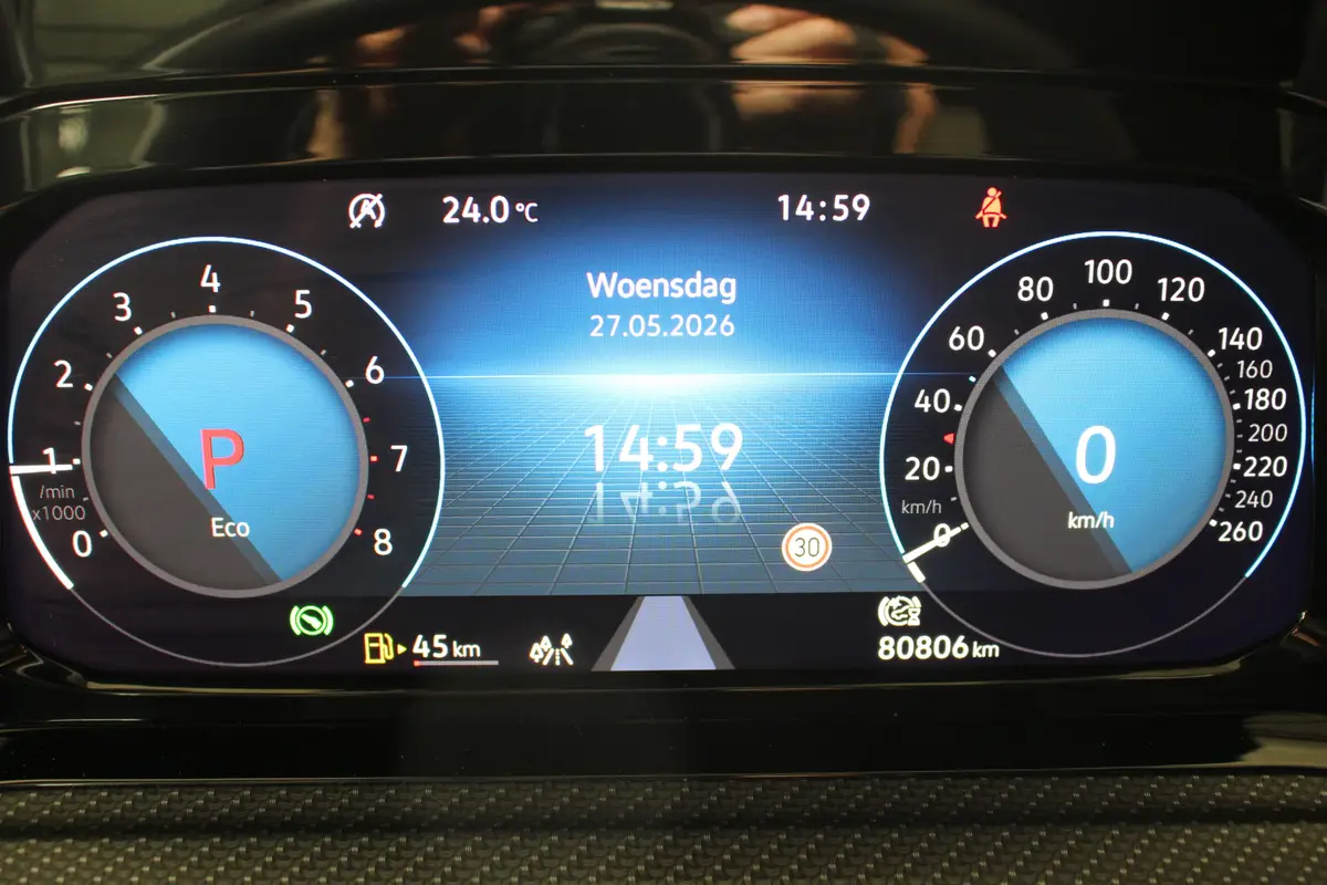Volkswagen Golf 1.5 eTSI R-Line (2x) DSG: foto 2